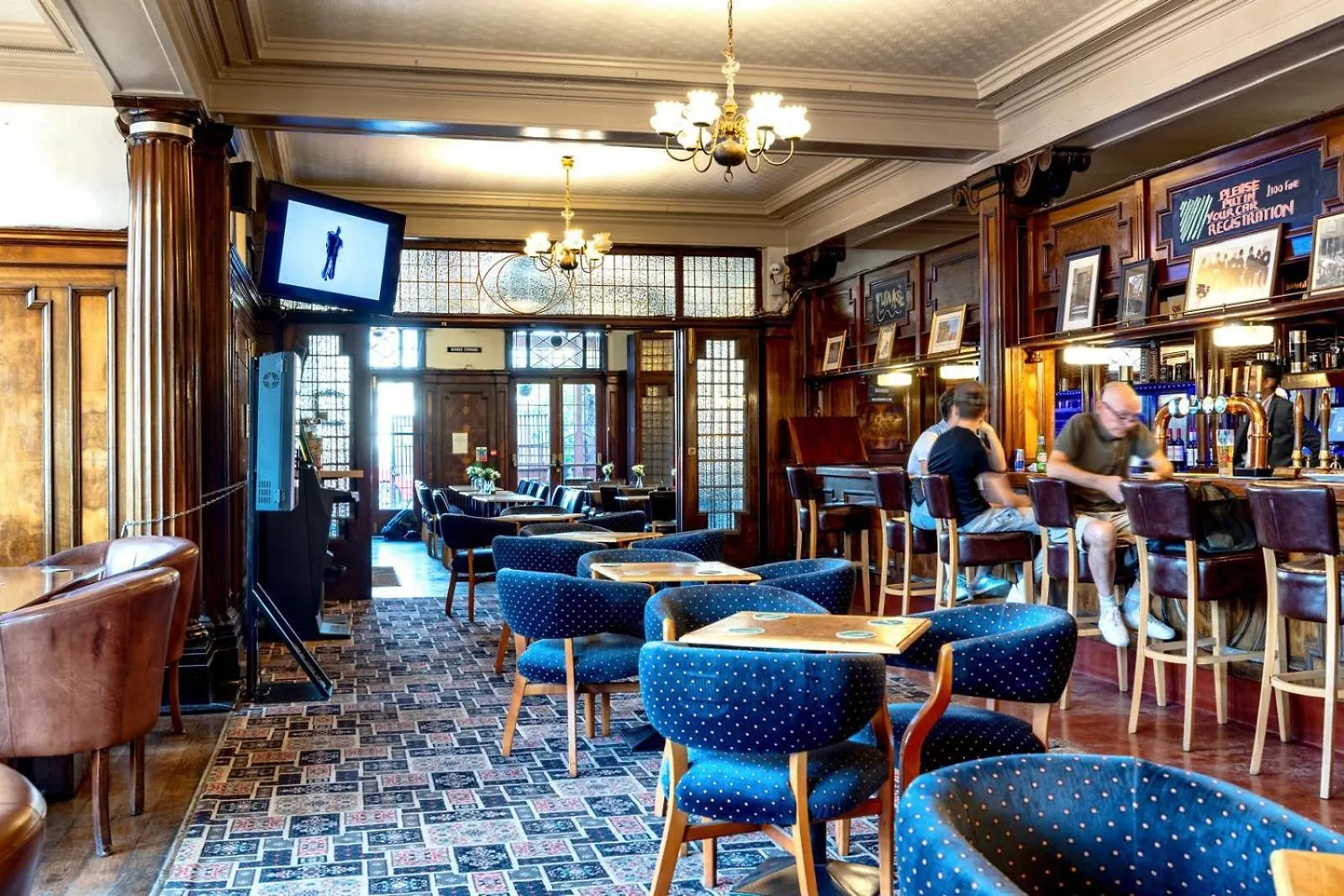 The Eastbrook Pub & Hotel Dagenham
