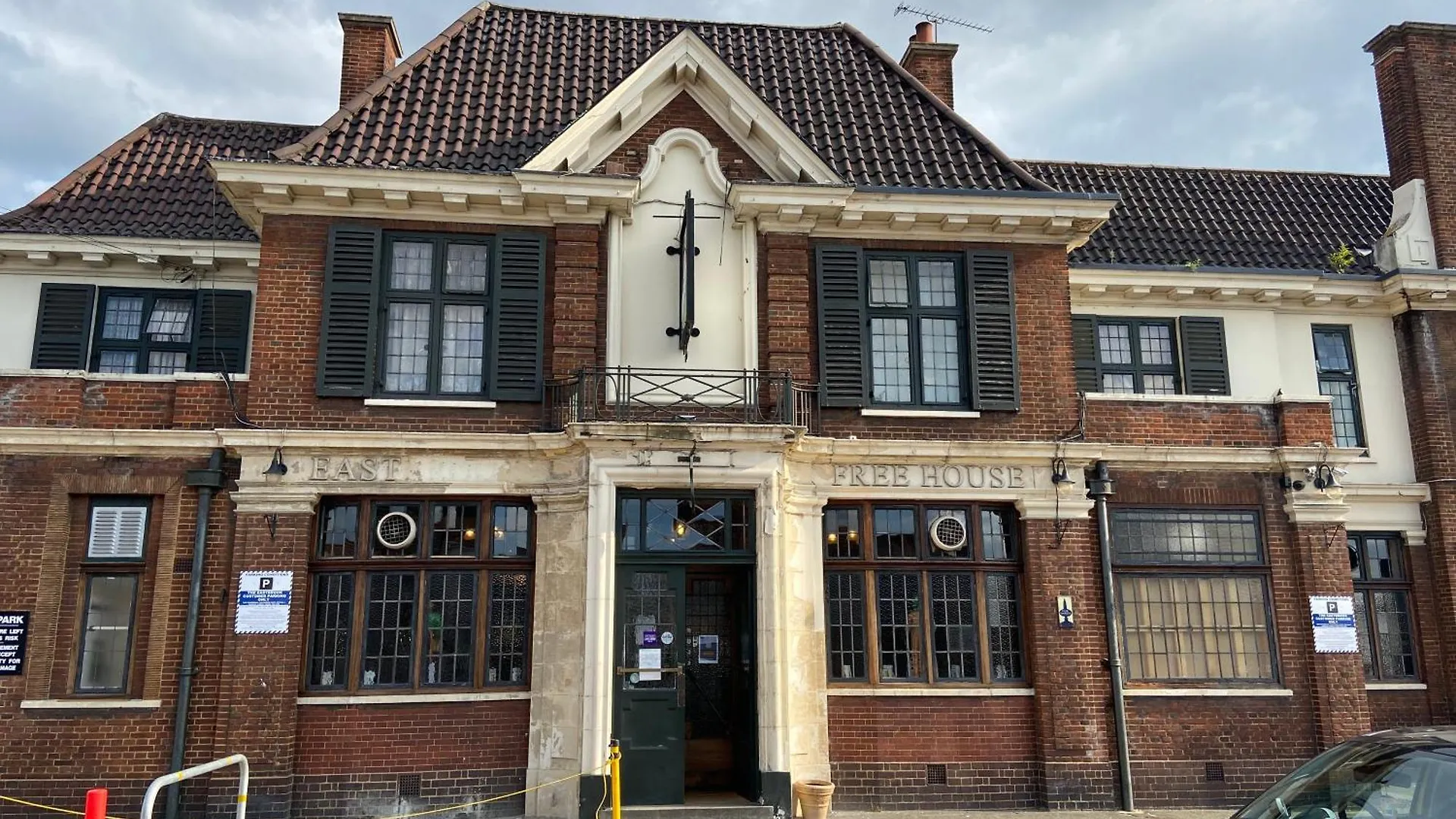 The Eastbrook Pub & Hotel Dagenham