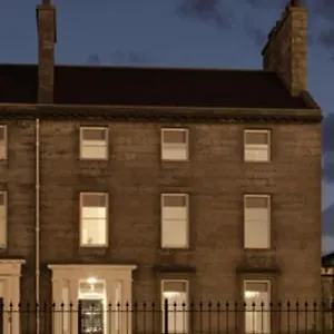 3 John's Place Townhouse Hotel